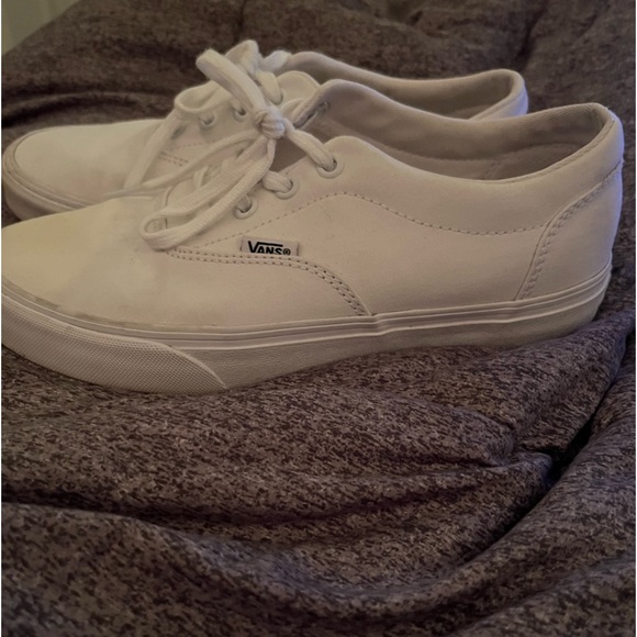 Vans - Picture 2 of 7